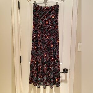 10/10$ LuLaRoe xs  maxi skirt/dress. Bundle 10 (4-5$) items for 10$.